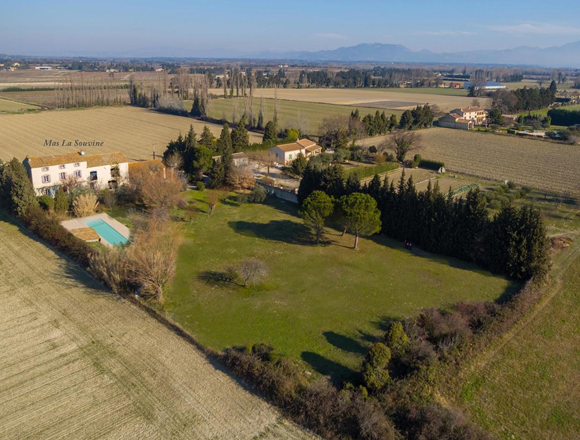 Chambres d hôtes de charme dans Mas La Souvine du 17ème, chambres climatisées Bédarrides Esterno foto